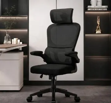 Cadeira de Escritório Ergonômica preta Giratória com Apoio Lombar e Braços Ajustáveis - LARUNO