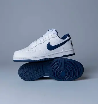 Nike retro, inspirado nos clássicos da década de 80.