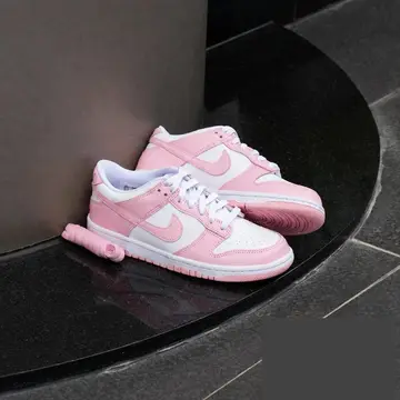 tênis nike dunk low soft pink gs