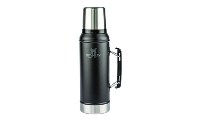 Stanley - Garrafa Térmica Adventure, garrafa clássica isolada de boca larga para líquidos quentes e frios, 0,95 L, Matte Black