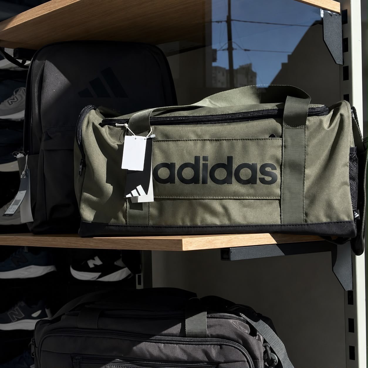 mala esportiva adidas duffel pequena linear