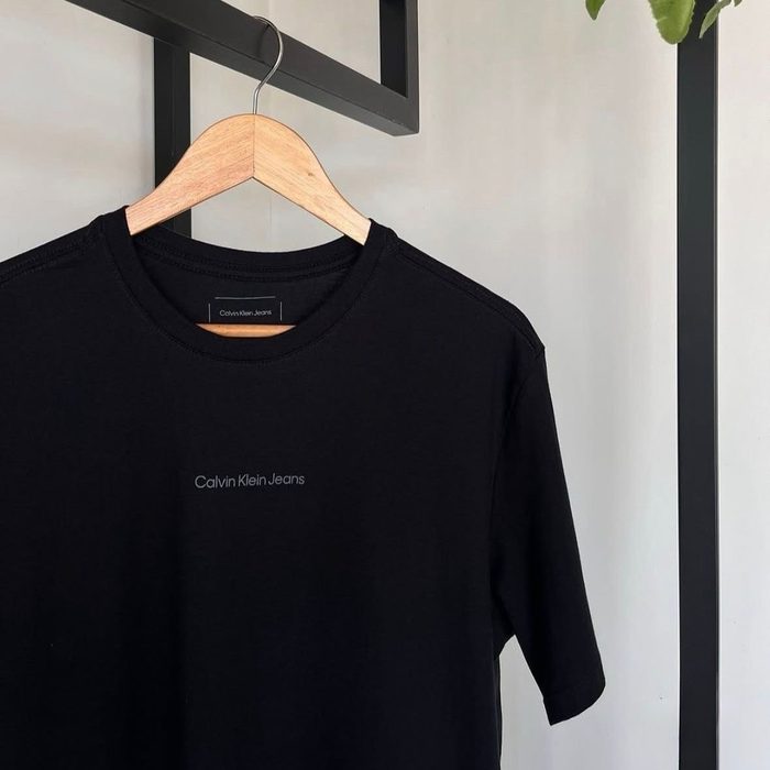 Camiseta Calvin Klein Jeans | Institutional New Logo Preta