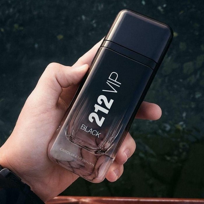 Carolina Herrera 212 Vip Black Eau De Parfum 200ml