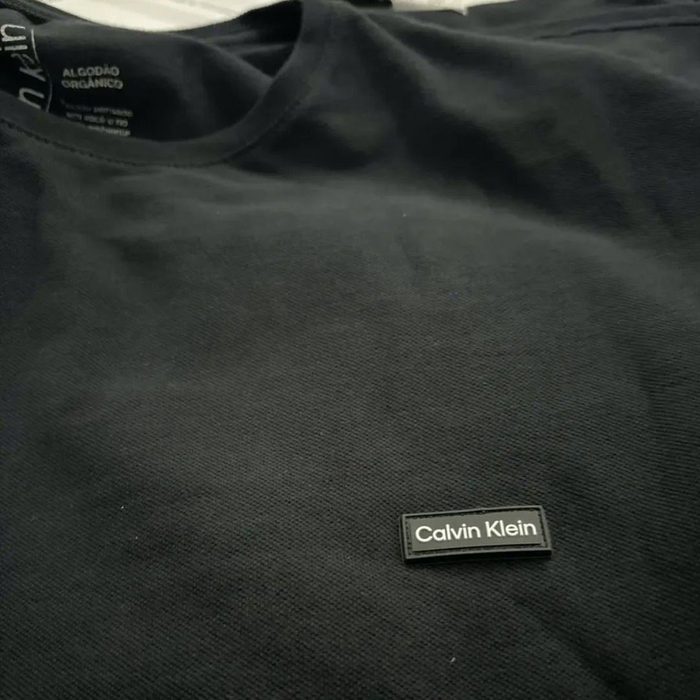 camiseta calvin klein piquet organico preta masculina