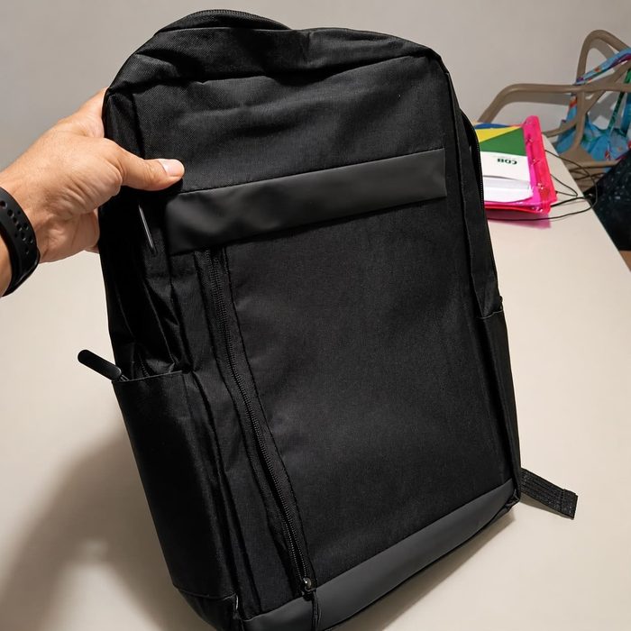 Mochila para Notebook 15.6 Executiva Saída USB