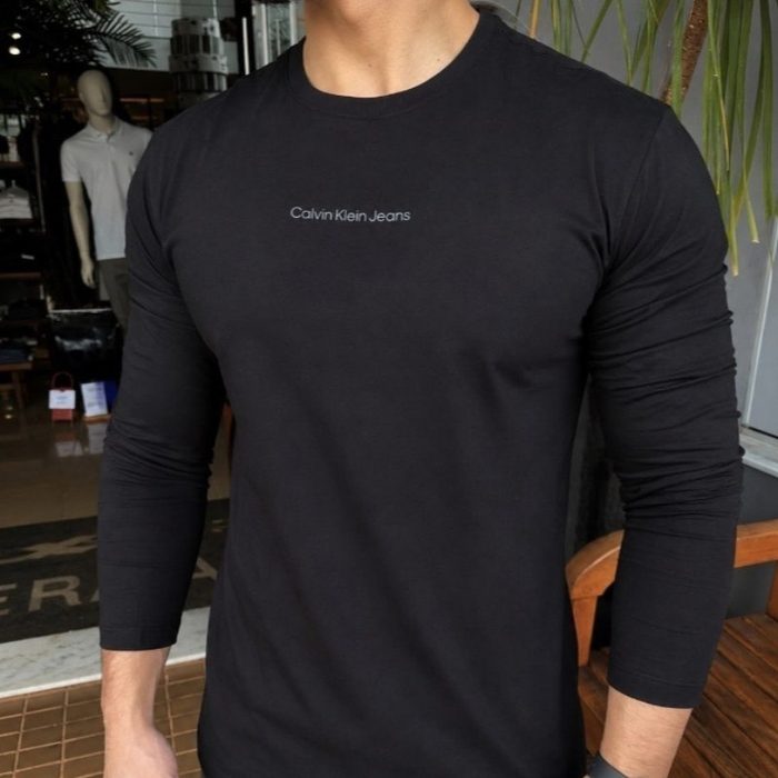 Camiseta Calvin Klein Manga Longa Institutional Grey Preta P ao XGG