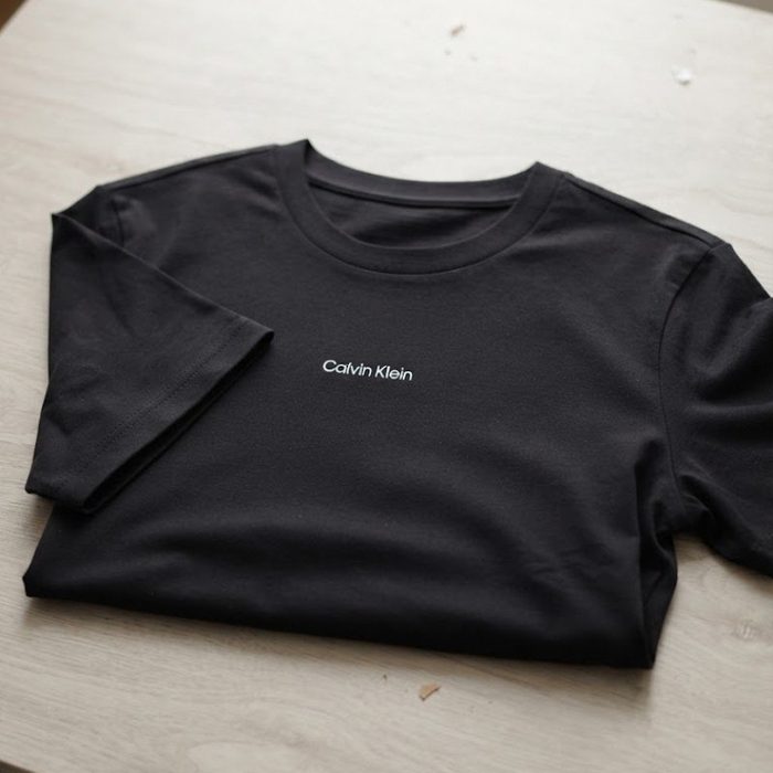 Camiseta Calvin Klein Masculina Flame Front Logo Preta