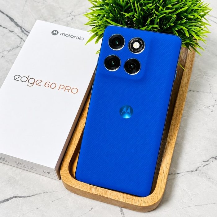Smartphone Motorola Edge 60 Pro 5g - 256gb 12gb Ram+12gb Ram Boost, Tela Quad-curve Moto Ai 50mp Sony Camera Ultrarresistencia Militar Ip68