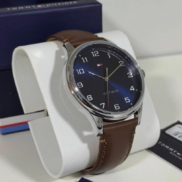 relógio tommy hilfiger essentials 1791659 couro marrom