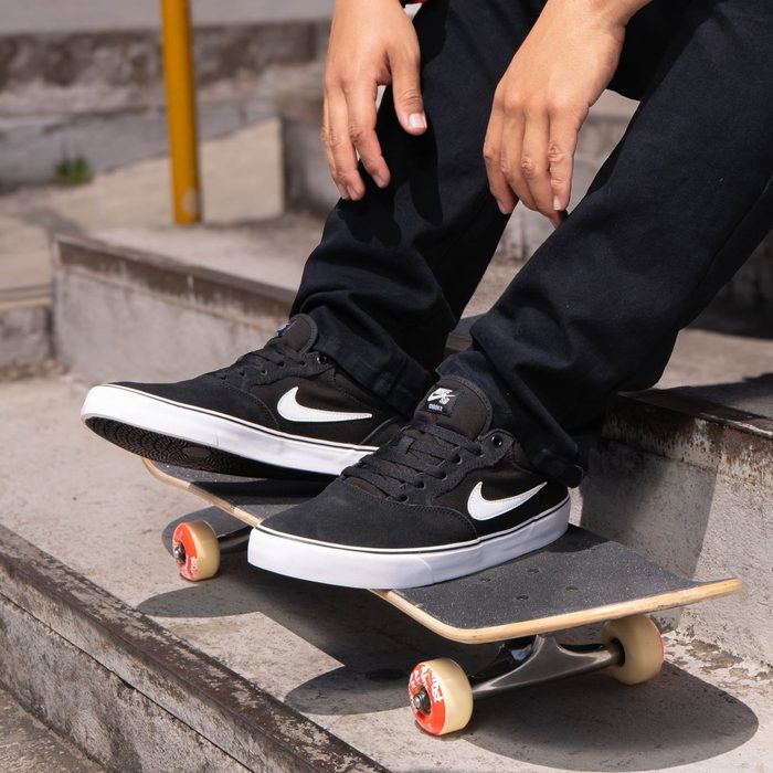 tênis nike sb chron 2 black white