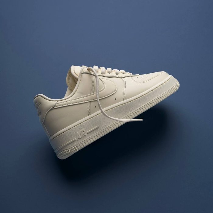 tênis nike air force 1 07 sail